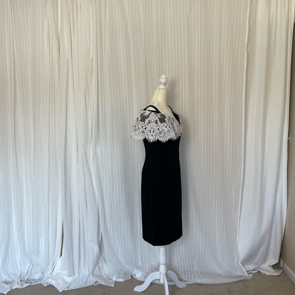 COPY - NWT Victor Costa LBD with White Lace Overlay and Puff Sleeves - Picture 5 of 11